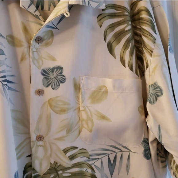 Tommy Bahama | Classic Hawaiian Print Silk Shirt - Picture 5 of 6